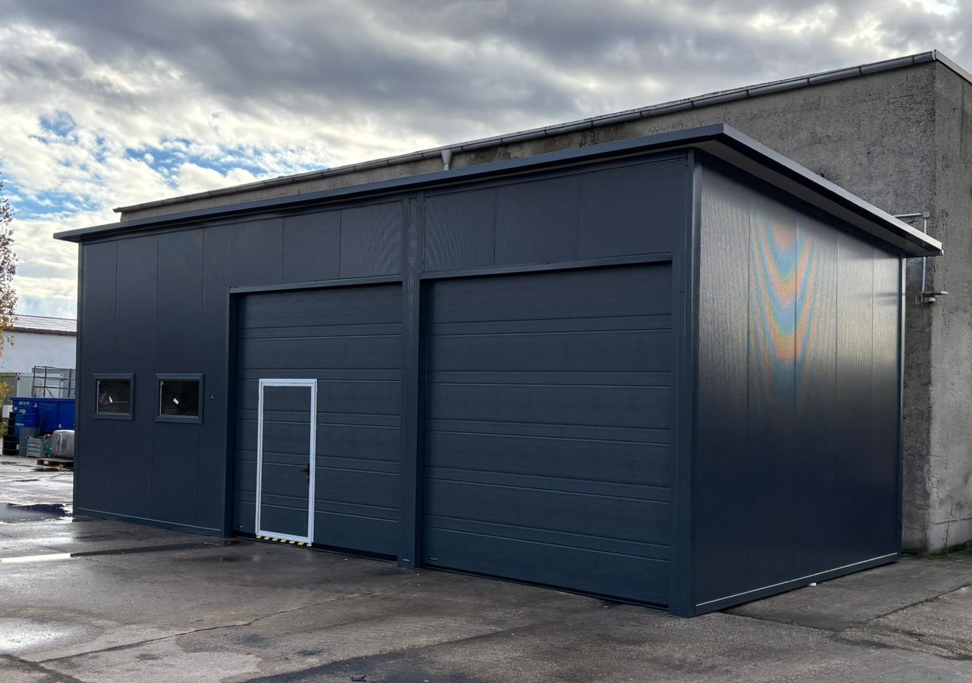 Isolierte Garage (Sandwichpaneel)